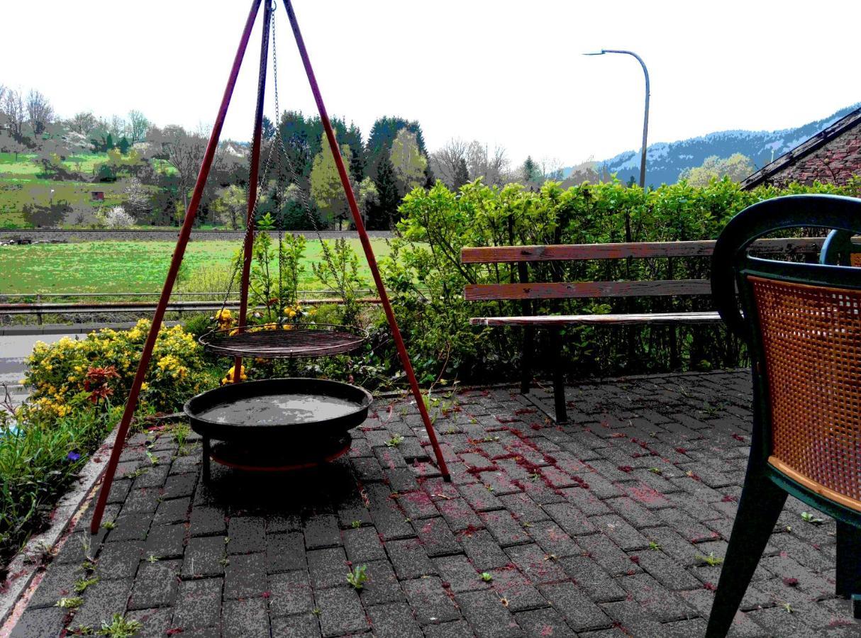 Die Rote Ente Mürlenbach Buitenkant foto