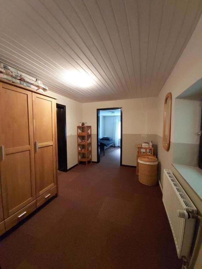 Die Rote Ente Mürlenbach Buitenkant foto