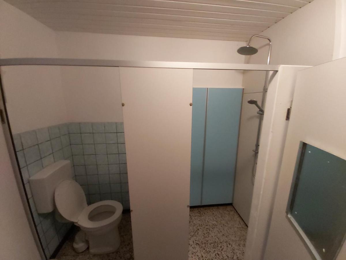 Die Rote Ente Mürlenbach Buitenkant foto