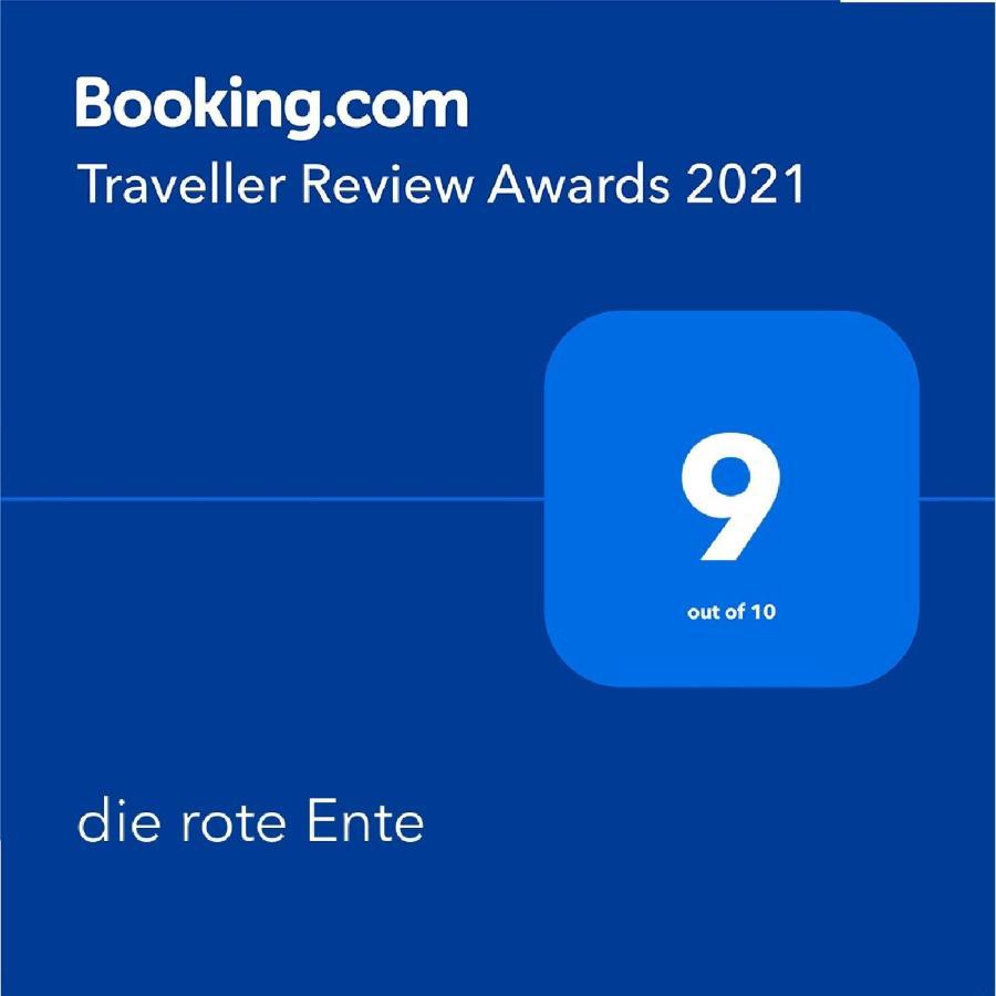 Die Rote Ente Mürlenbach Buitenkant foto